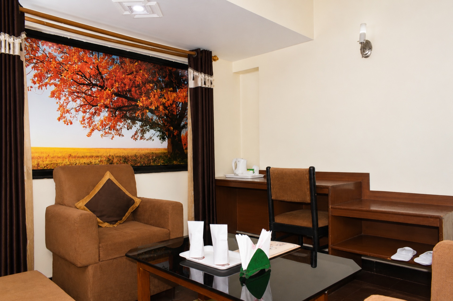 Royal Suite dedicated study desk, workstation chair and luggage rack